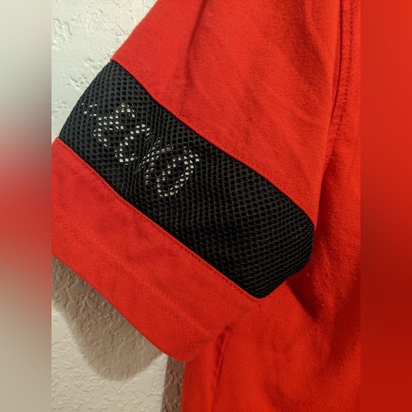 Marc Ecko Cut & Sew GUC sz XXL, Red and black tee with netting detail. Vintage. - Picture 2 of 6
